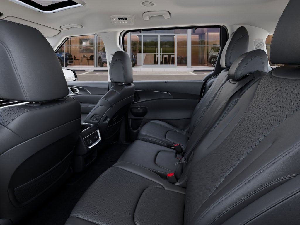 New 2026 Kia Carnival SX w/ SX Dark Edition Package FWD image 17
