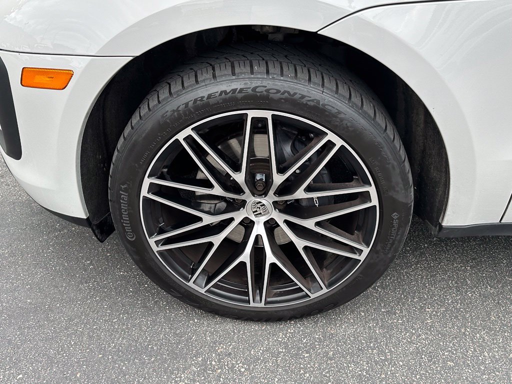Used 2023 Porsche Macan AWD/4WD image 15
