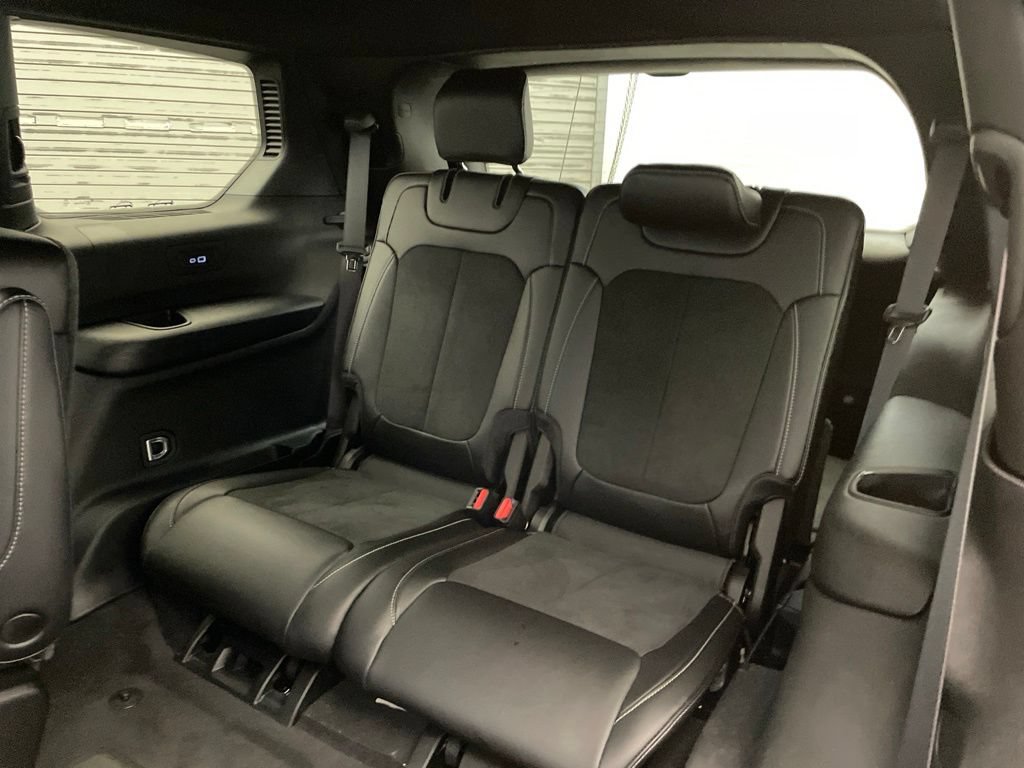 New 2025 Jeep Grand Cherokee L Altitude RWD image 18