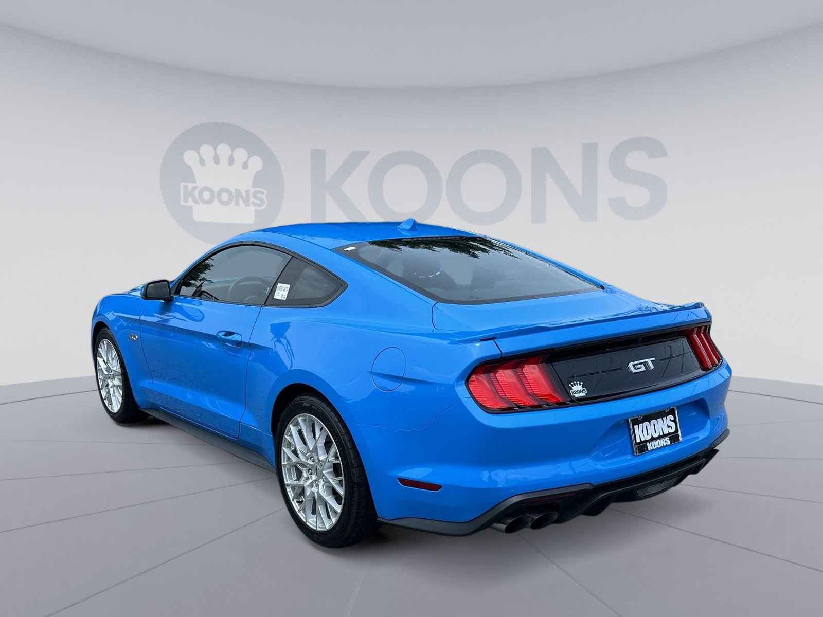 Used 2022 Ford Mustang GT Premium w/ Equipment Group 401A RWD image 4