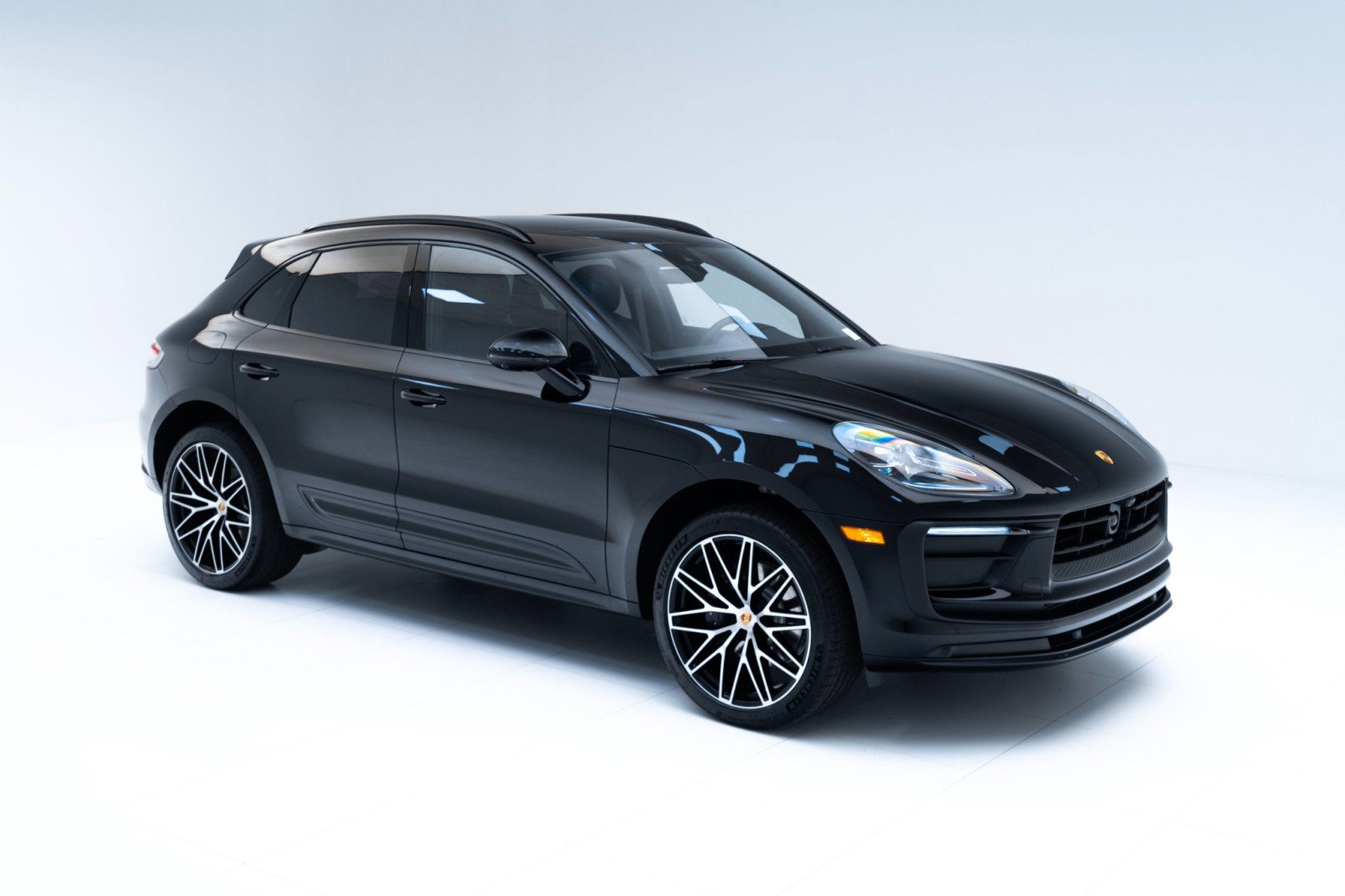 New 2025 Porsche Macan image 7