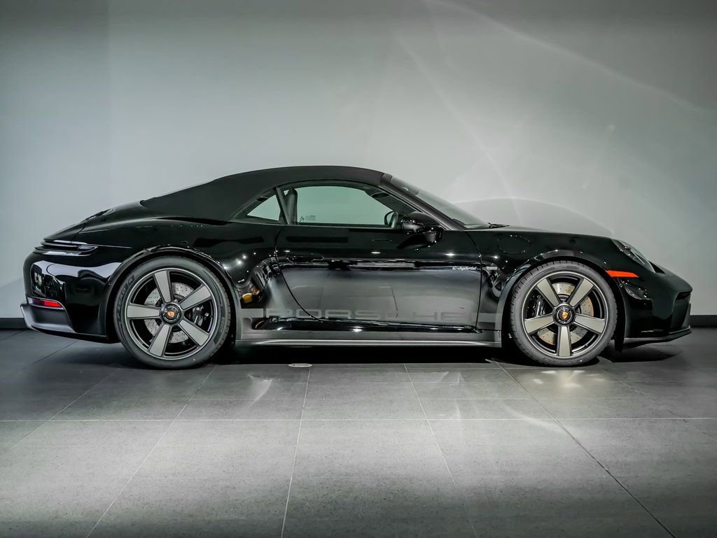 Used 2026 Porsche 911 Carrera GTS image 8