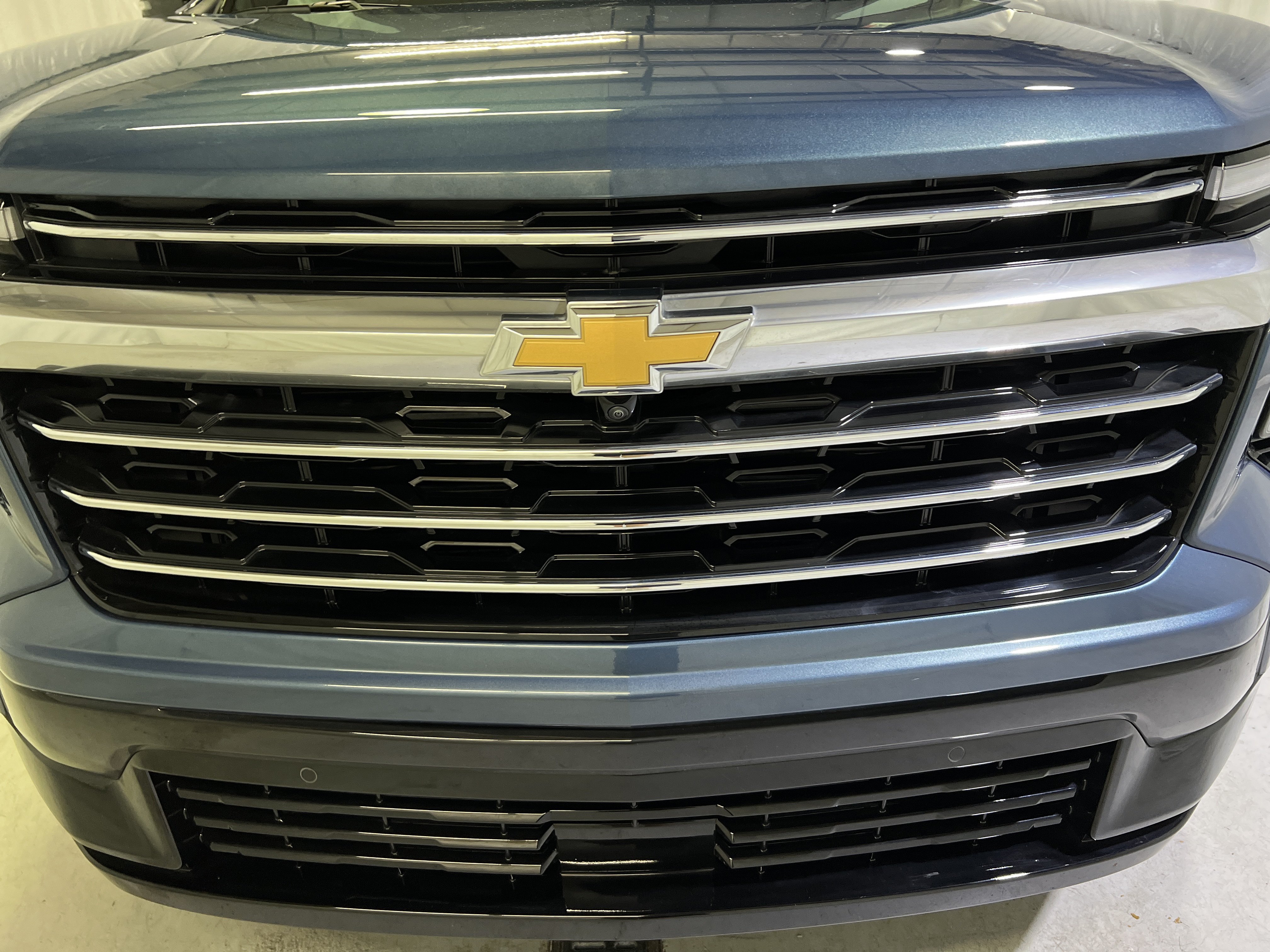 Used 2026 Chevrolet Traverse High Country FWD image 4