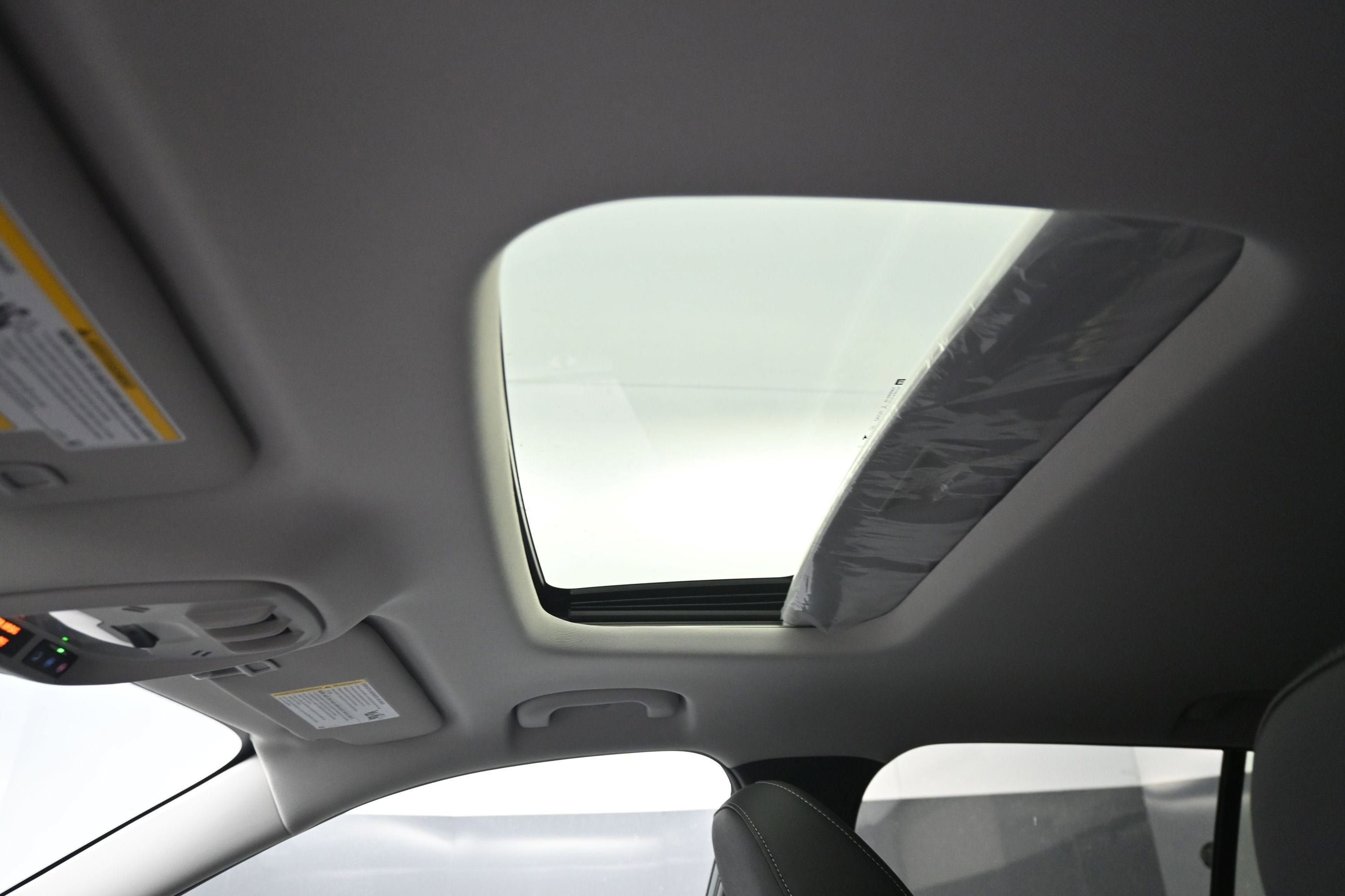 New 2026 Chevrolet Trax LT w/ Sunroof Package FWD image 29
