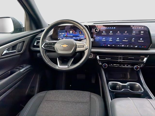 Used 2025 Chevrolet Traverse LT image 21