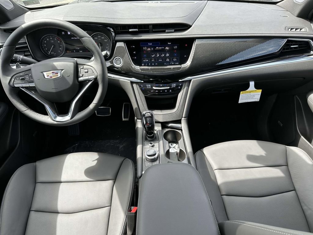 New 2025 Cadillac XT6 Sport w/ Technology Package AWD/4WD image 18