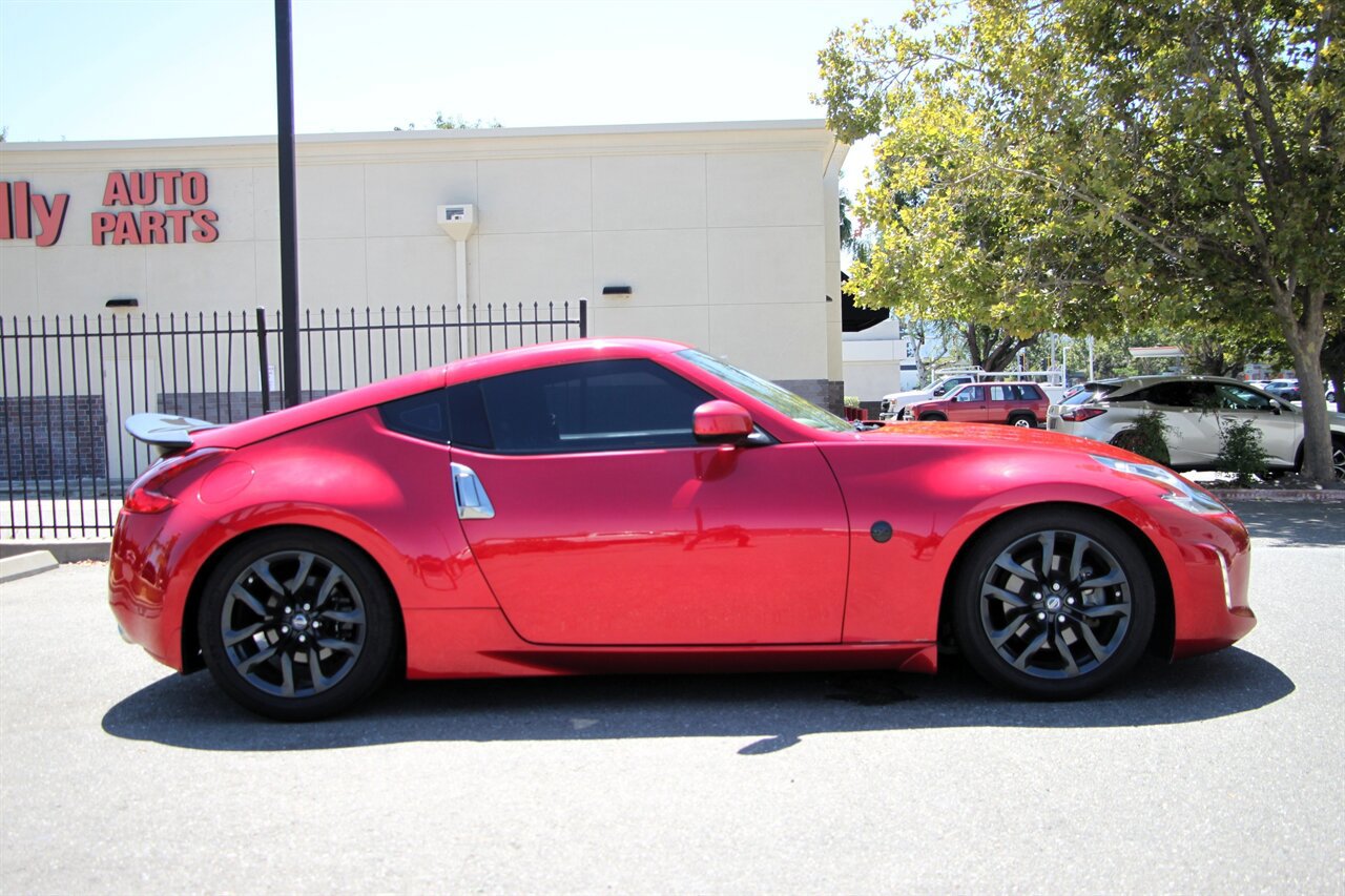 Used 2019 Nissan 370Z Coupe RWD image 9