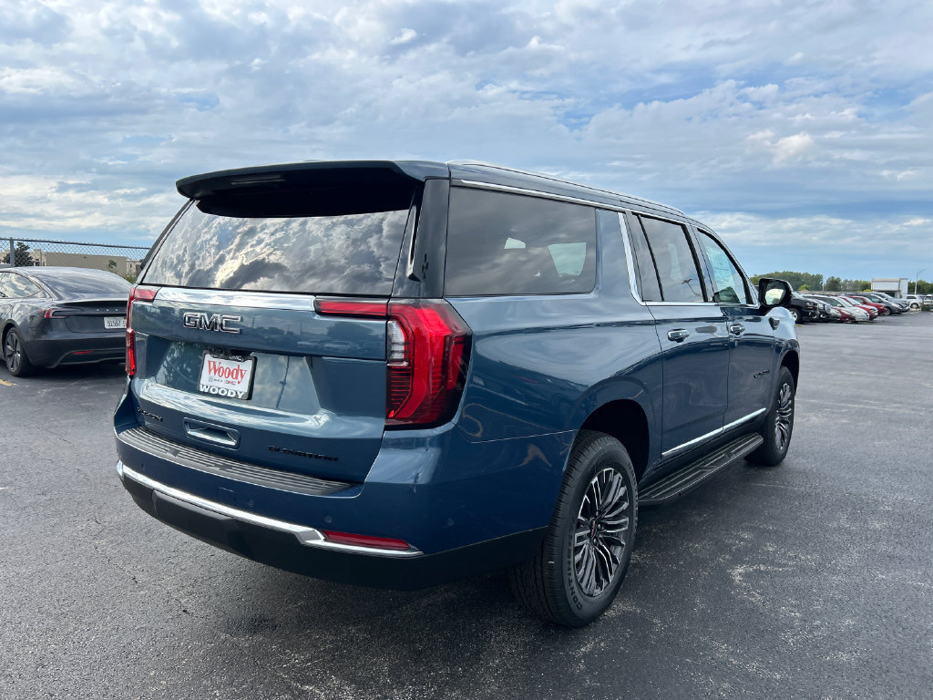 New 2026 GMC Yukon XL Elevation AWD/4WD image 9
