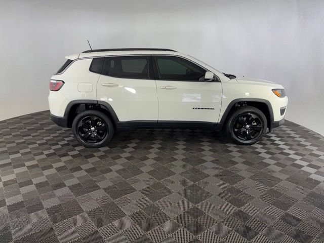 Used 2020 Jeep Compass Latitude w/ Cold Weather Group AWD/4WD image 4