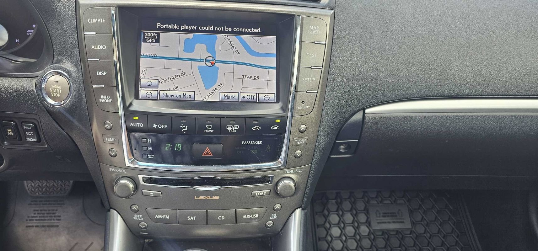 Used 2011 Lexus IS 250C RWD image 11