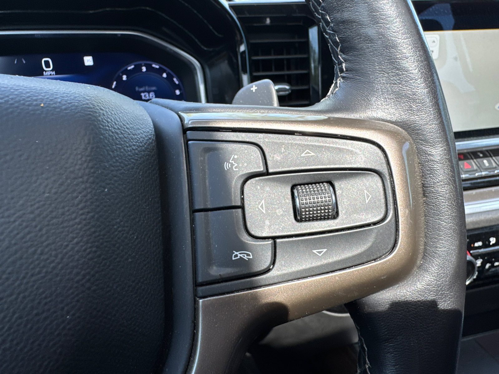 Used 2022 Chevrolet Silverado 1500 High Country w/ High Country Premium Package image 34