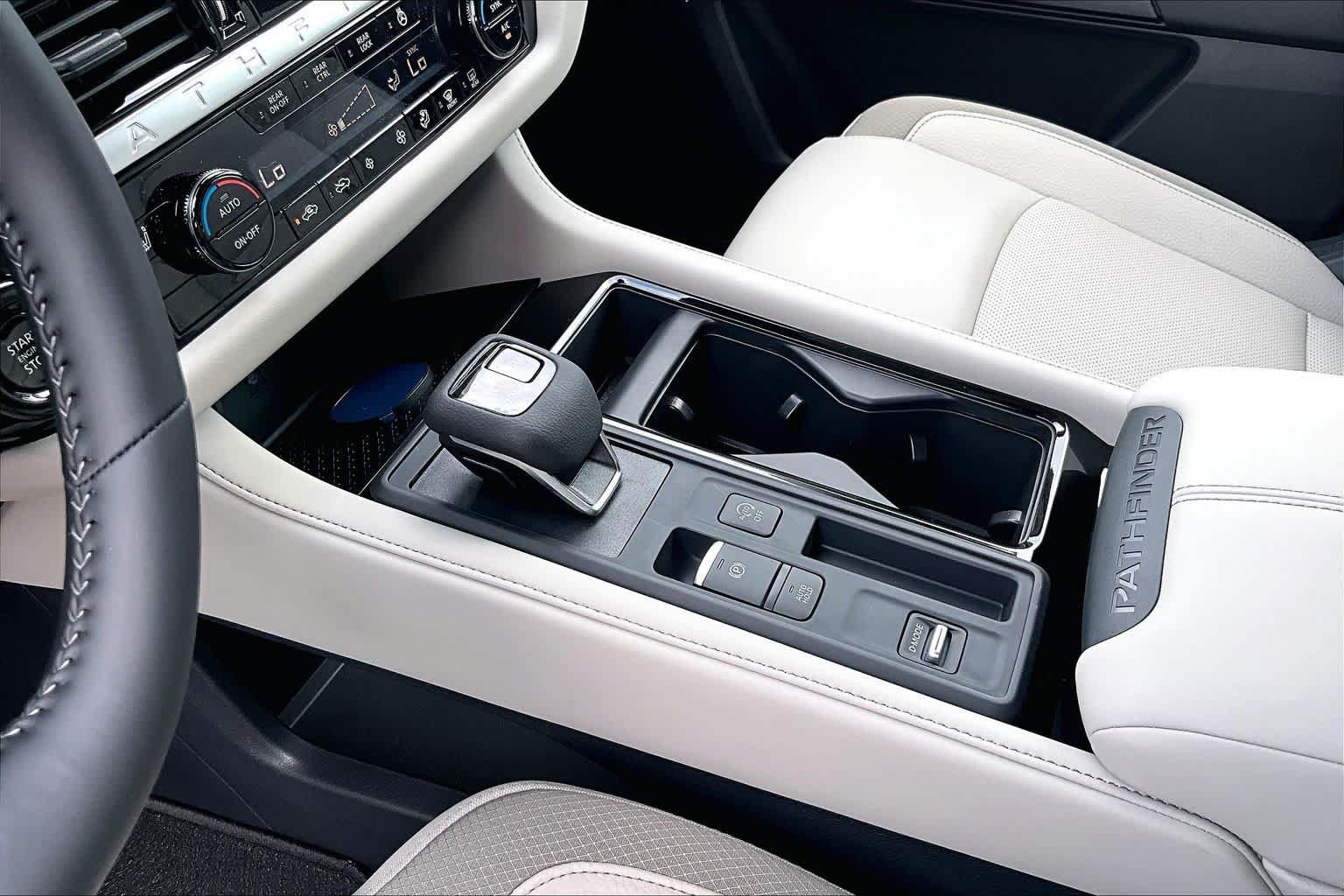 New 2026 Nissan Pathfinder SL FWD image 7