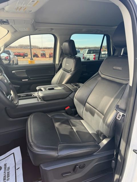 Used 2025 Ford Expedition Platinum image 10