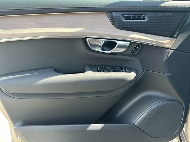 New 2026 Volvo XC90 B6 Plus w/ Protection Package image 13