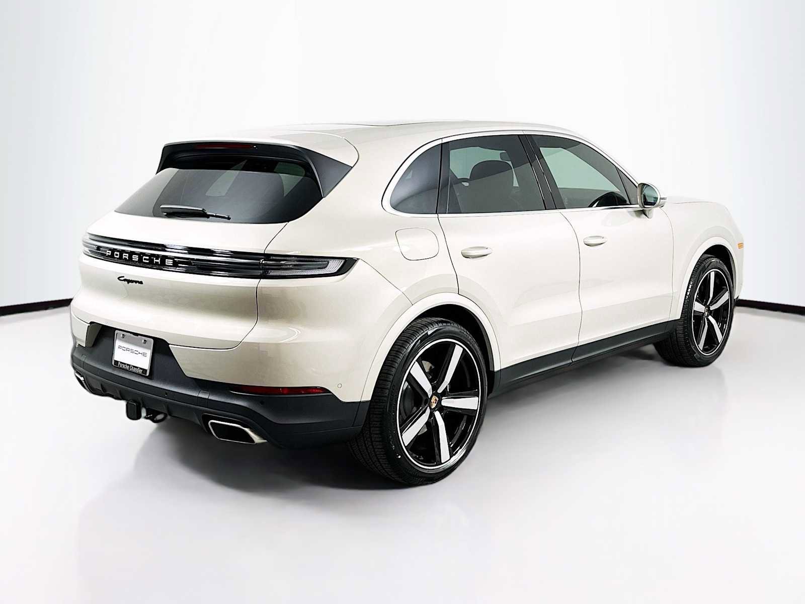 New 2025 Porsche Cayenne image 9