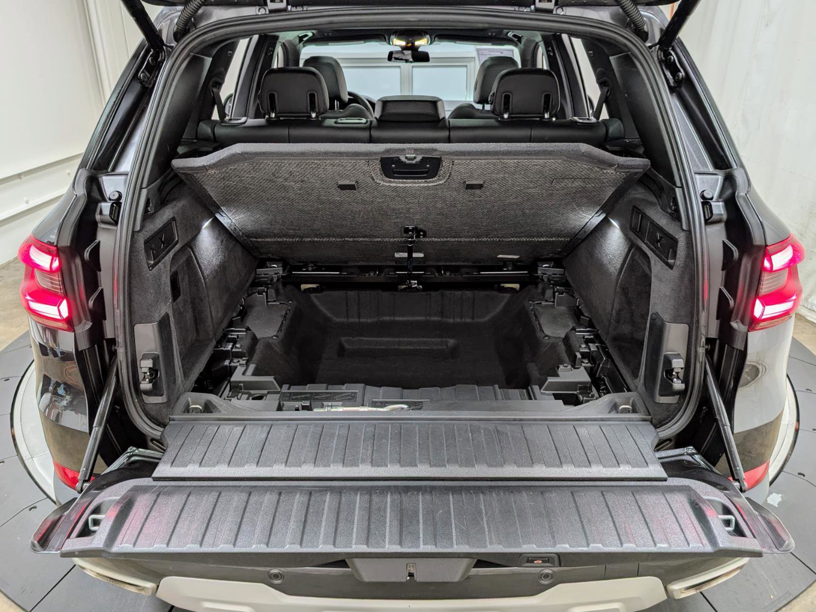 Used 2023 BMW X5 xDrive40i AWD/4WD image 22