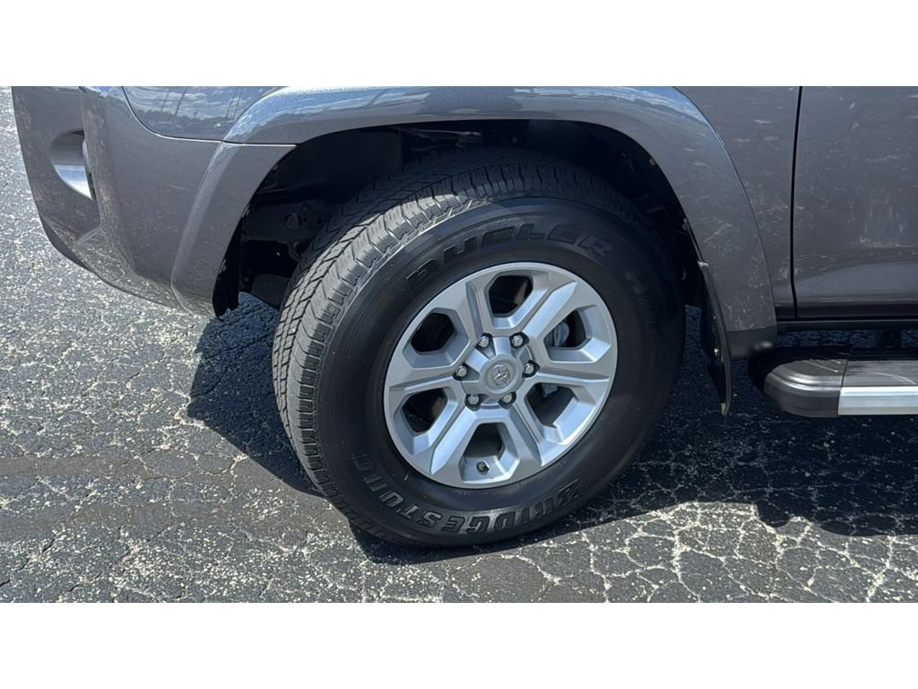 Certified 2019 Toyota 4Runner SR5 Premium AWD/4WD image 11