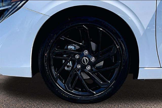 New 2027 Nissan Sentra SR w/ SR Premium Package FWD image 12