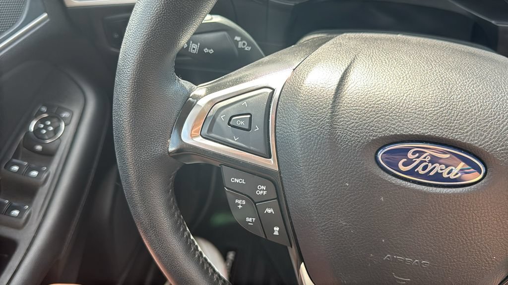 Used 2024 Ford Edge SEL AWD/4WD image 25