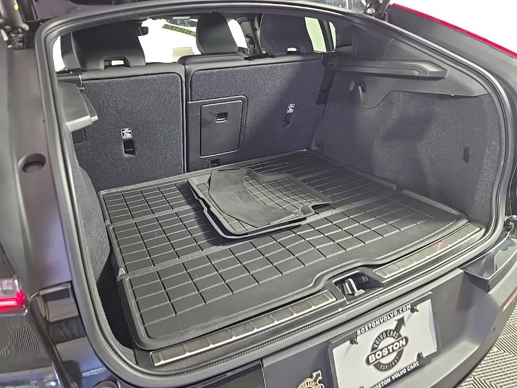 Certified 2023 Volvo C40 P8 Recharge Plus w/ Climate Package AWD/4WD image 12
