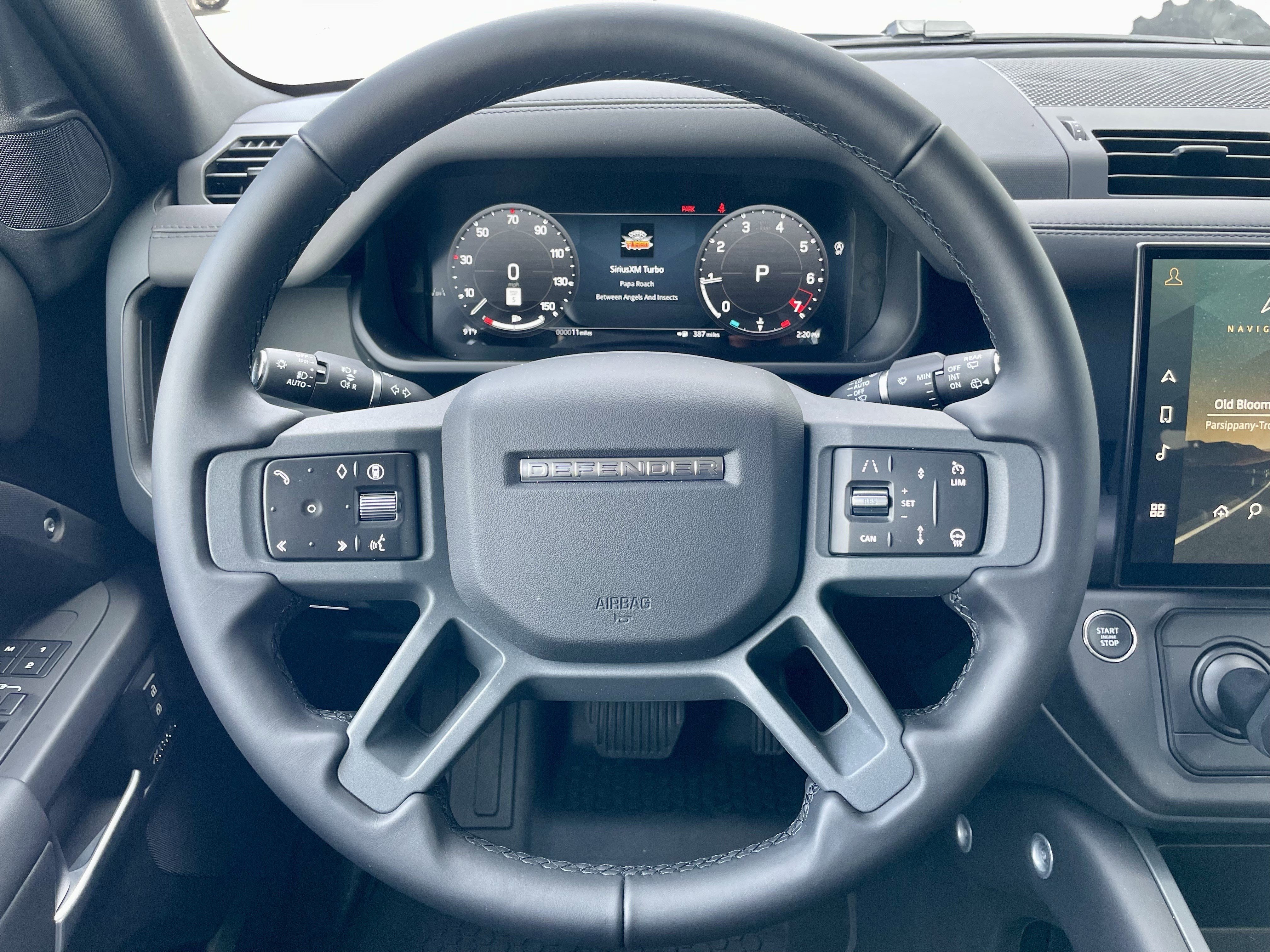 New 2026 Land Rover Defender 110 X-Dynamic SE image 21