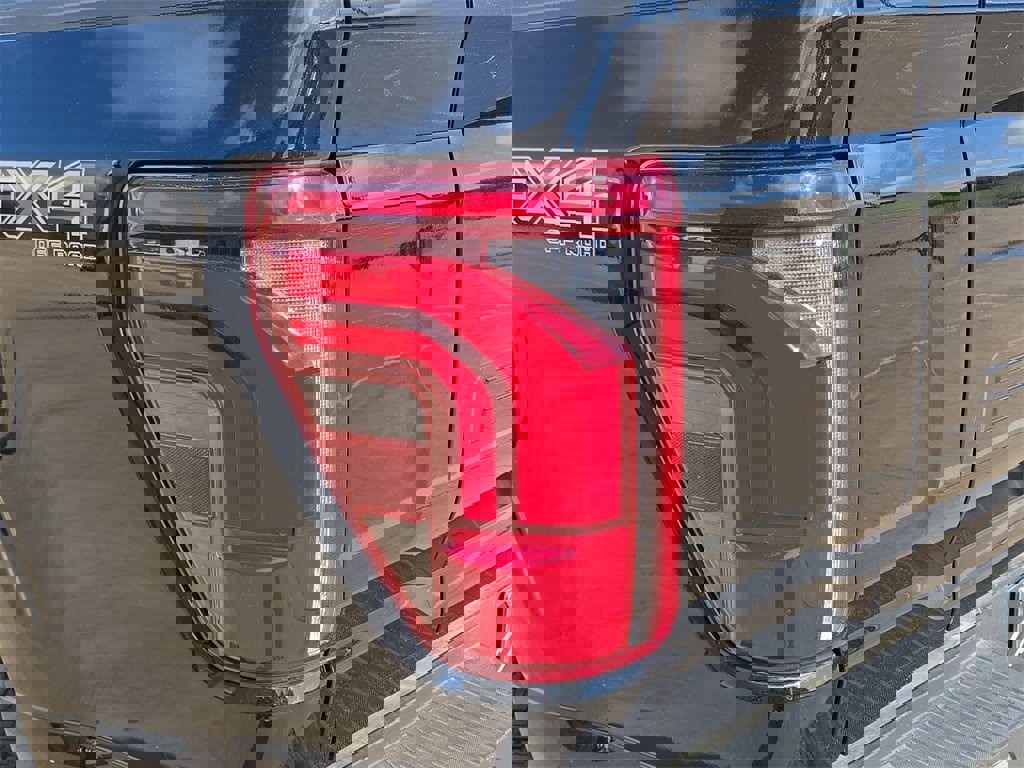 New 2025 Ford F150 Lariat w/ Equipment Group 501A Mid image 31