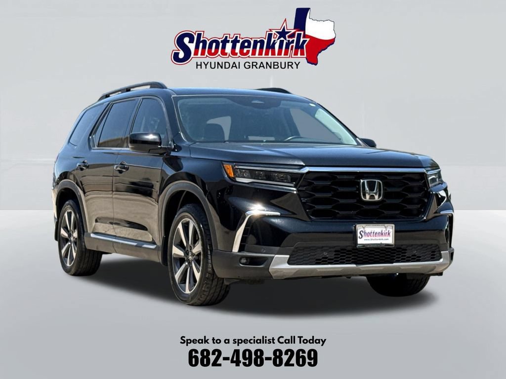 Used 2023 Honda Pilot Touring image 3