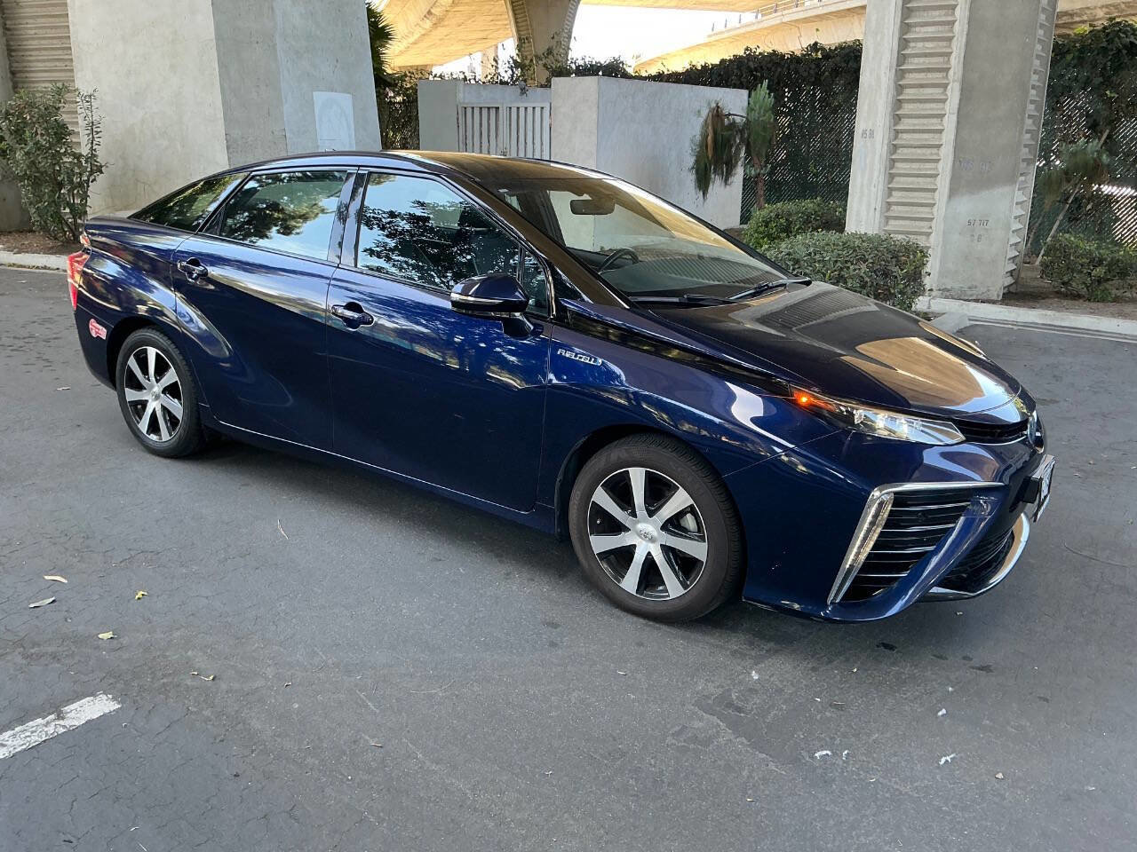 Used 2017 Toyota Mirai FWD image 8