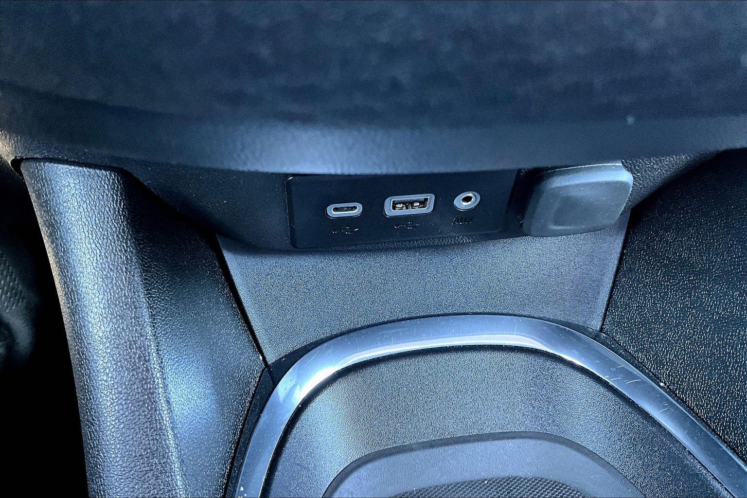 Used 2023 Chevrolet Malibu LT FWD image 16