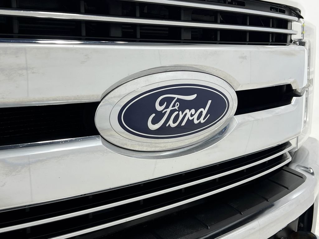 Used 2017 Ford F350 Lariat w/ Lariat Ultimate Package image 43