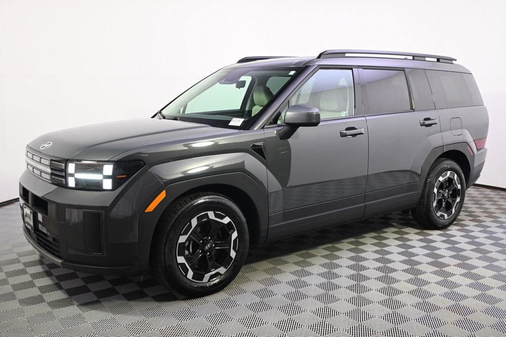 Used 2025 Hyundai Santa Fe SEL image 2