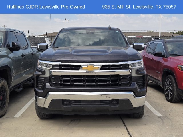 Used 2024 Chevrolet Silverado 1500 LT AWD/4WD image 2