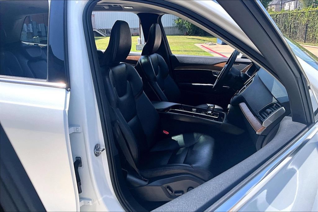 Certified 2023 Volvo XC90 B6 Core w/ Protection Package Premier AWD/4WD image 10