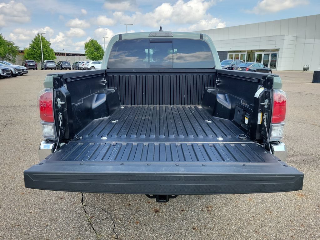 Used 2023 Toyota Tacoma TRD Off-Road AWD/4WD image 33