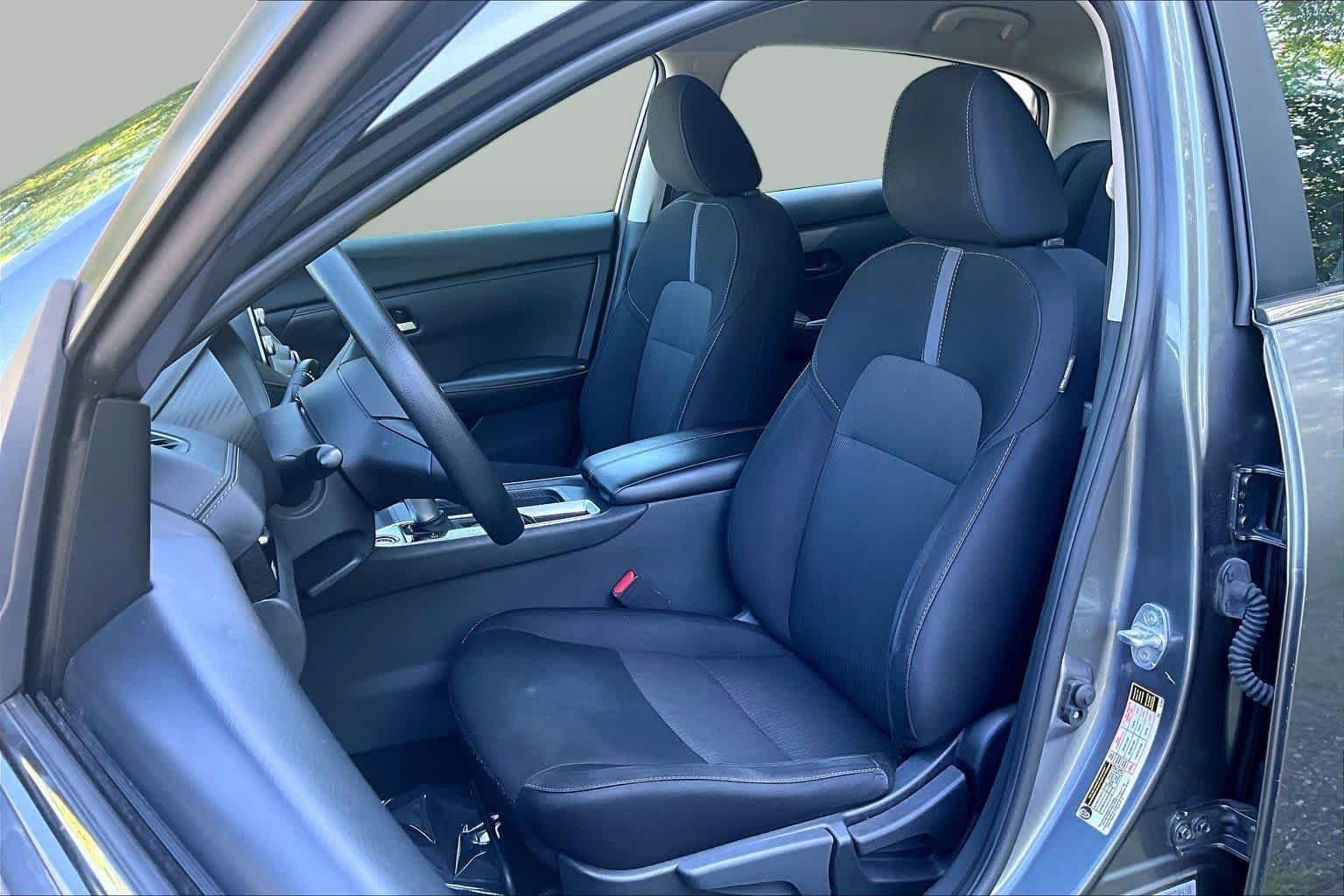 Used 2024 Nissan Sentra SV FWD image 8
