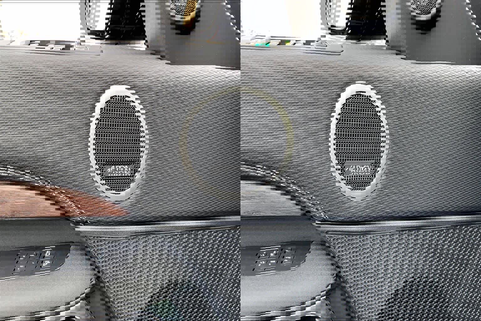 New 2026 Land Rover Discovery Dynamic SE image 21