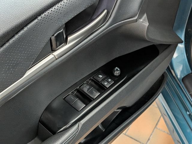Used 2025 Toyota Camry XSE AWD/4WD image 15
