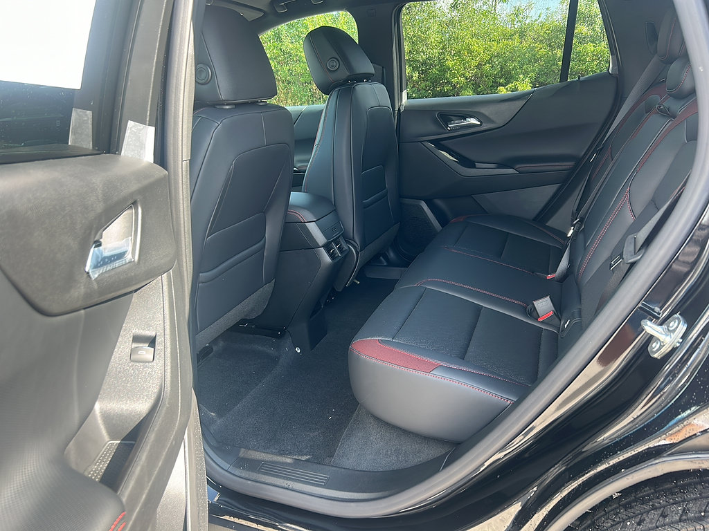 New 2027 Chevrolet Equinox RS AWD/4WD image 11