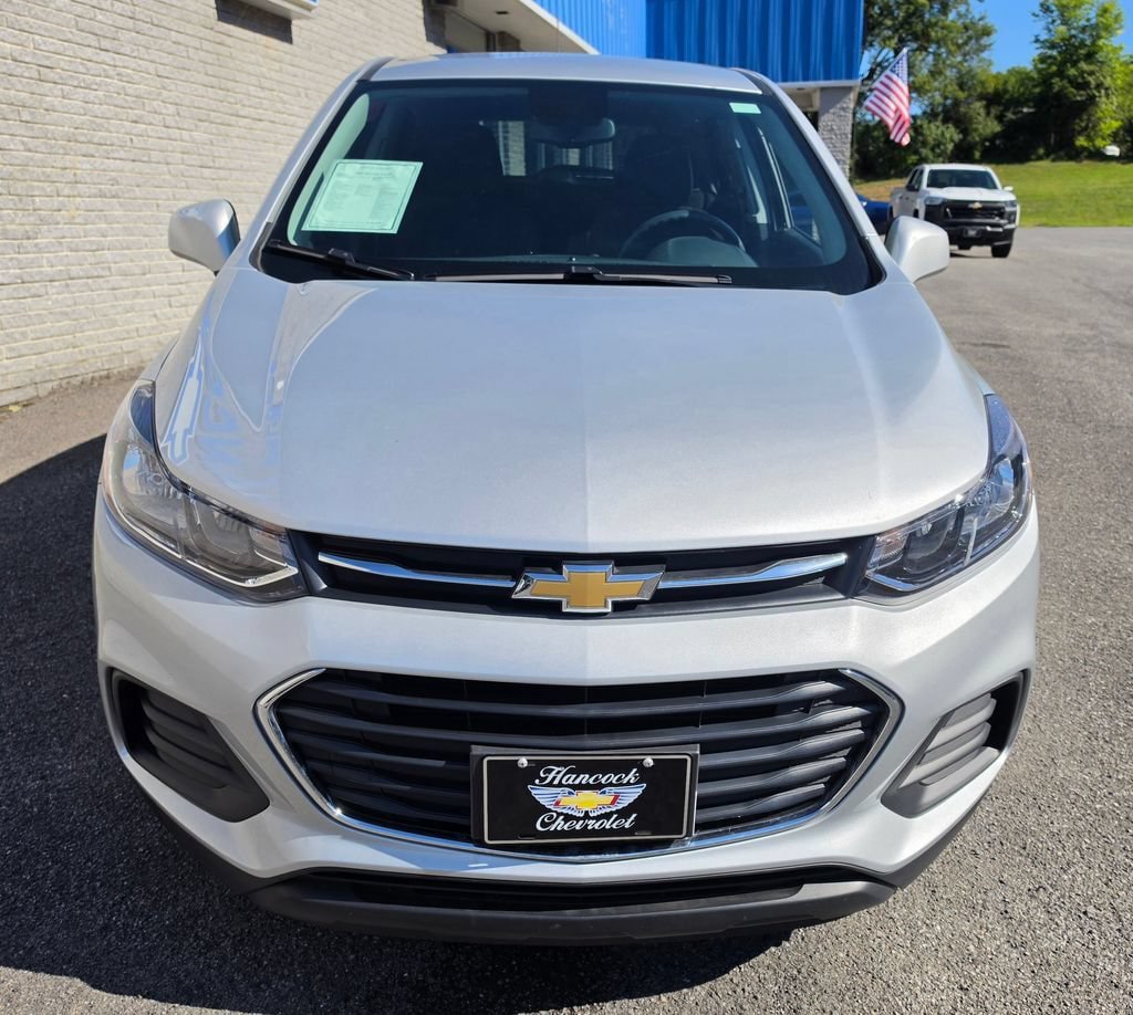 Used 2022 Chevrolet Trax LS w/ Tint and Cruise Package FWD image 7