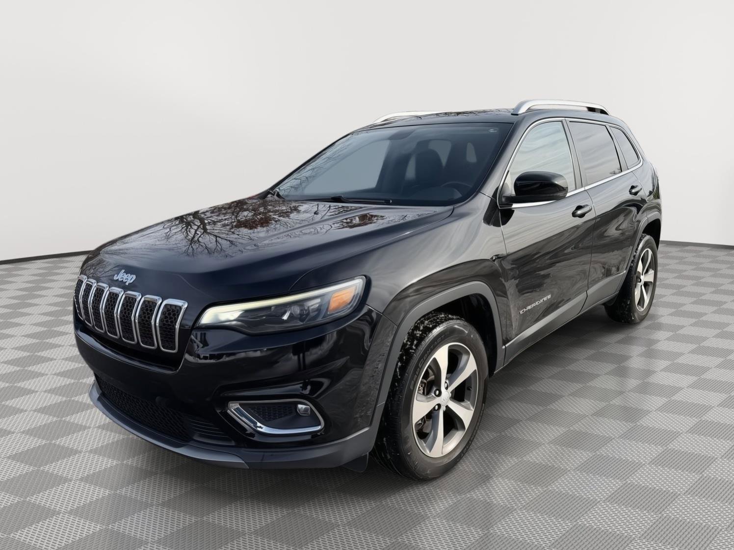 Used 2020 Jeep Cherokee Limited image 3