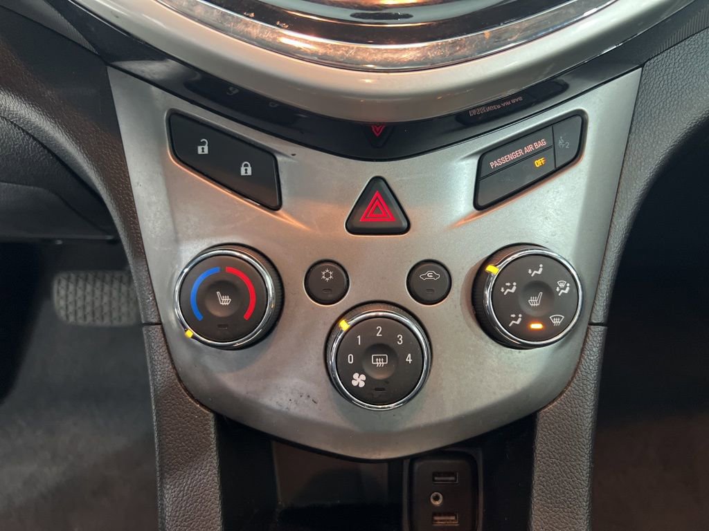 Used 2020 Chevrolet Sonic Premier FWD image 13