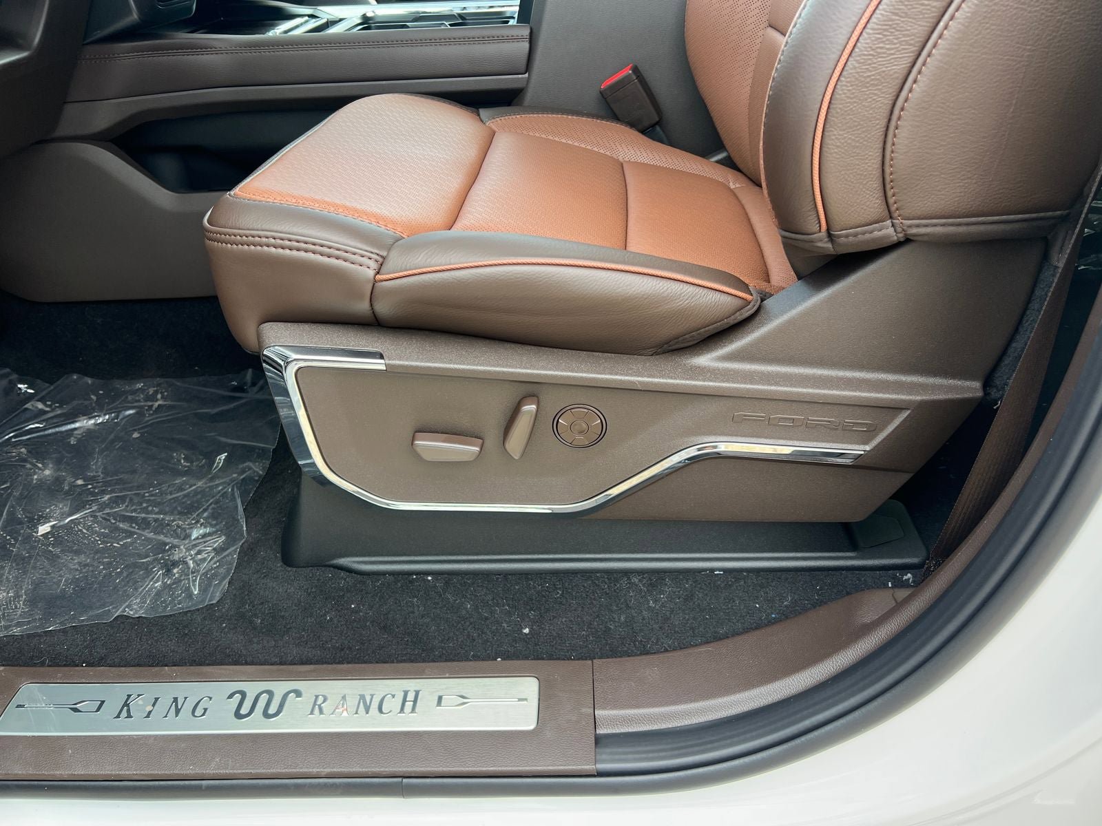 New 2026 Ford F250 4x4 Crew Cab Super Duty image 18