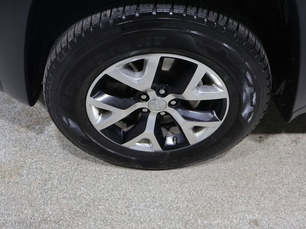 Used 2016 Jeep Cherokee Trailhawk w/ Comfort/Convenience Group image 9