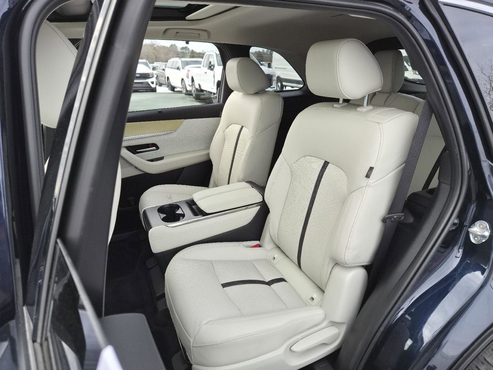 Used 2025 MAZDA CX-90 3.3 Turbo S w/ Premium Plus image 11