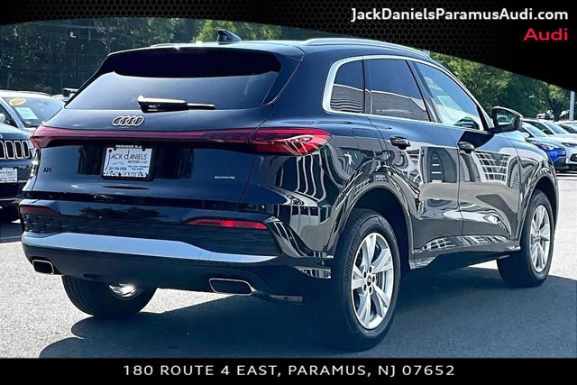Used 2025 Audi Q5 Premium w/ Convenience Package AWD/4WD image 2