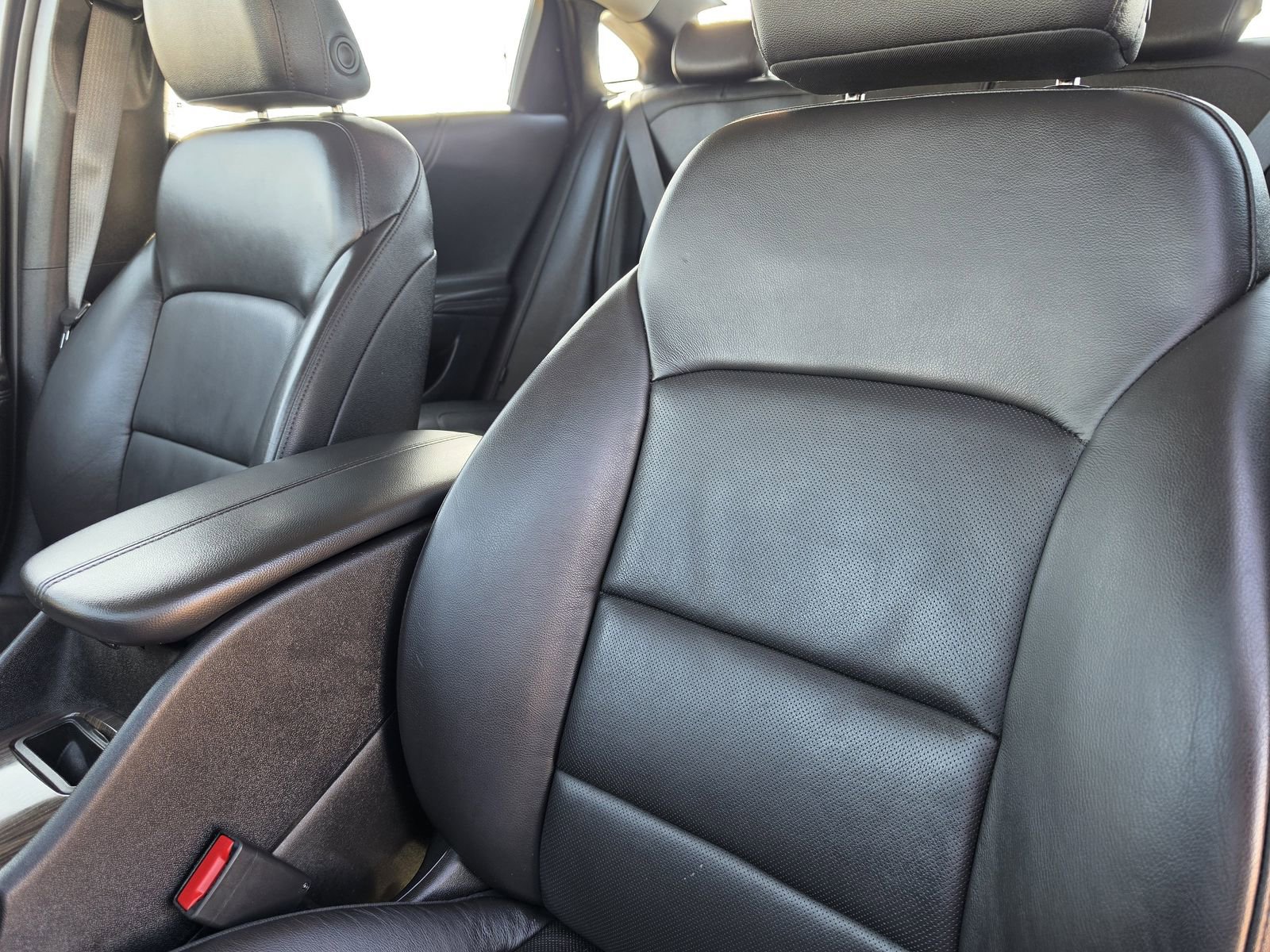 Used 2024 Chevrolet Malibu LT FWD image 16
