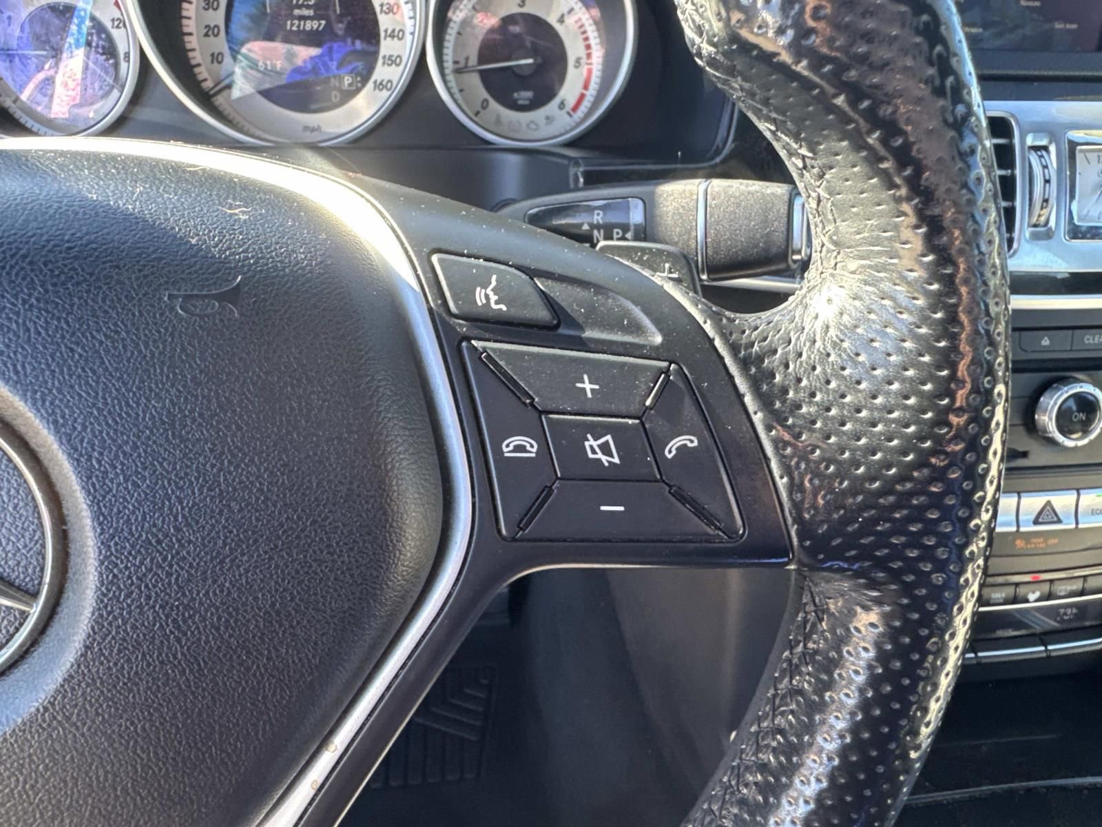 Used 2016 Mercedes-Benz E 250 Sedan image 23