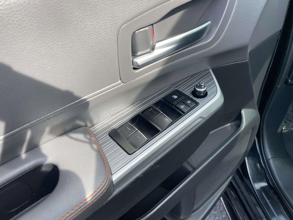 Used 2021 Toyota Sienna XSE image 27