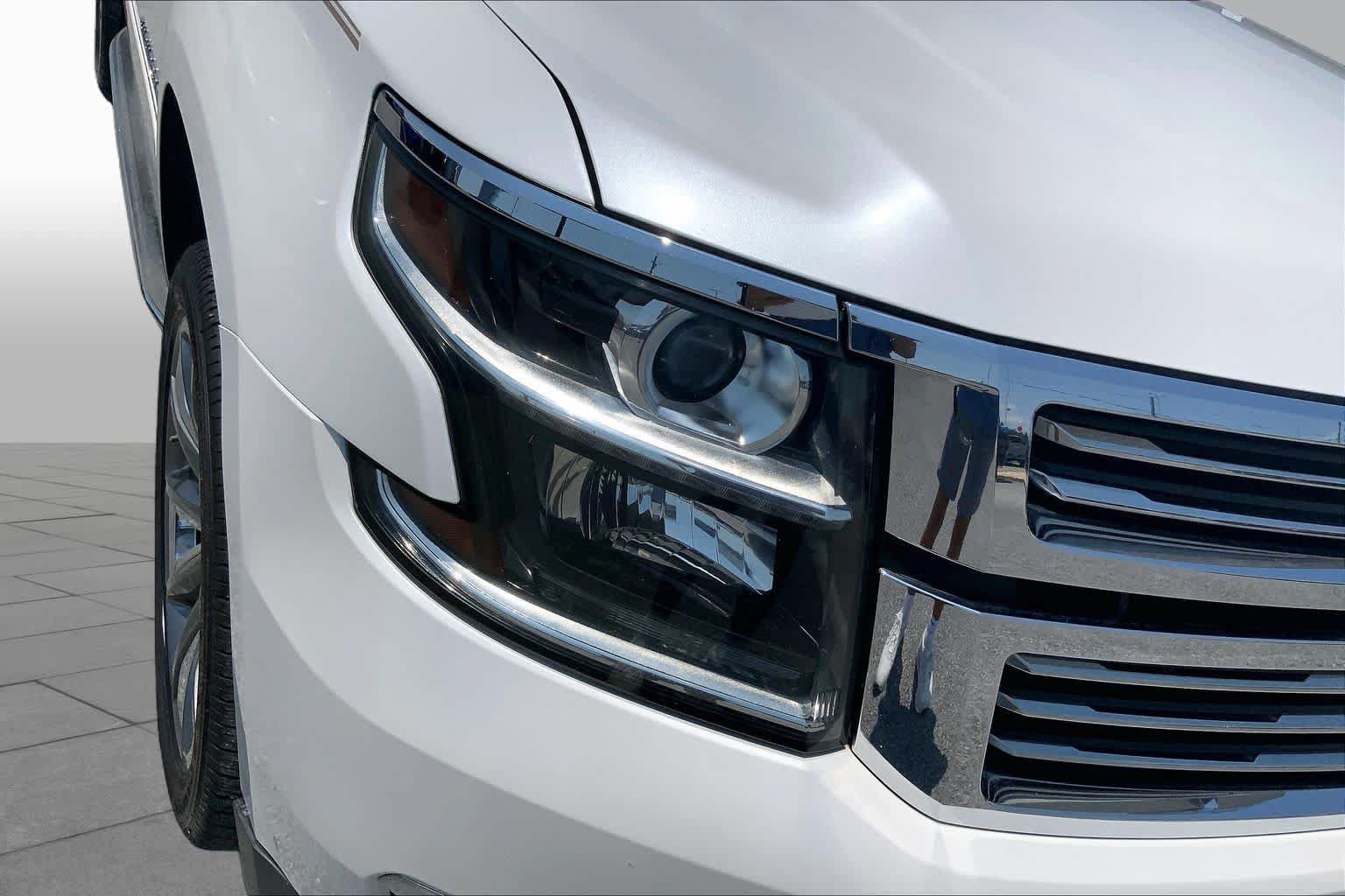 Used 2016 Chevrolet Suburban LTZ RWD image 27
