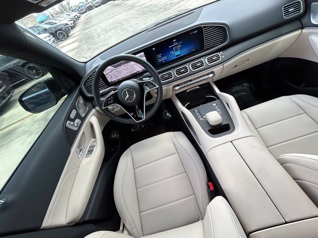 Used 2025 Mercedes-Benz GLE 450e 4MATIC image 8
